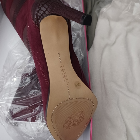 Vince Camuto Boot ***Pre-loved💕 - Picture 6 of 9